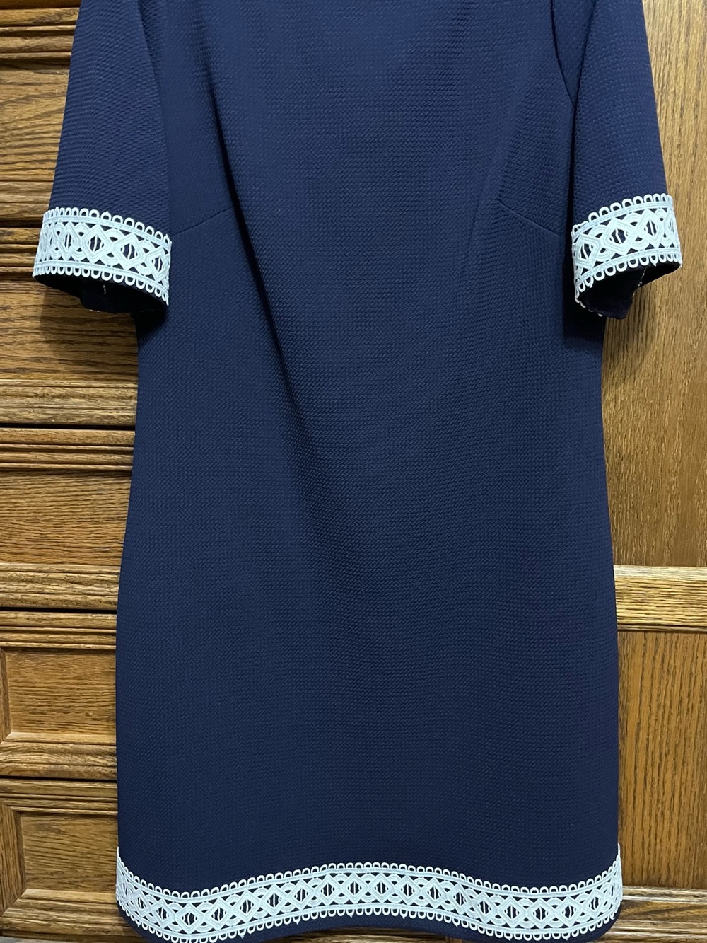 Jessica Howard navy blue size 12 dress, white trim on sleeves & hem, smoke free